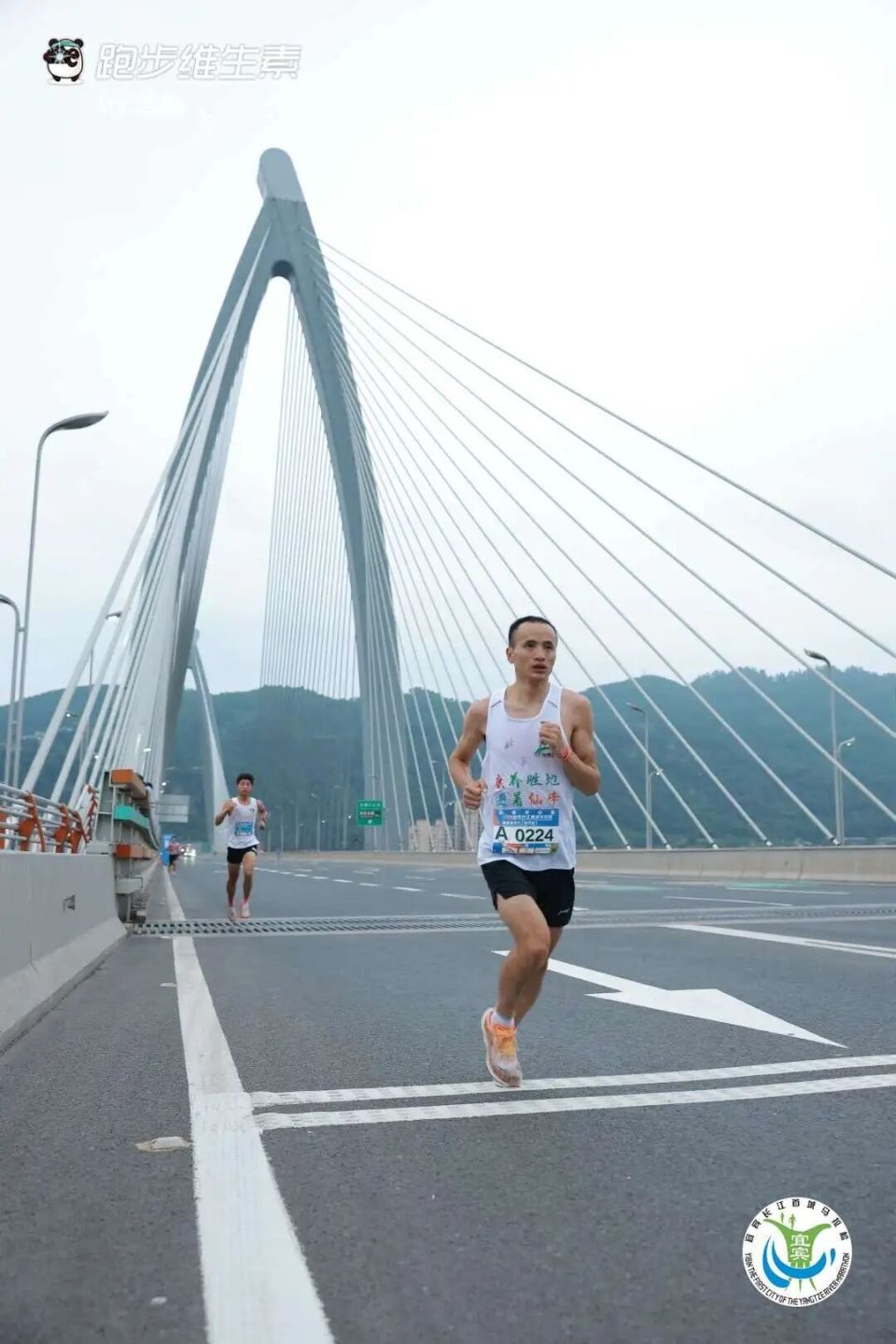 Xlm, LYbU, 他的马拉松 Xlm, LYbU, 他的马拉松